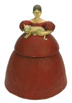 Vikt.mädchen rot mit Katze Dose H24cm 52.00